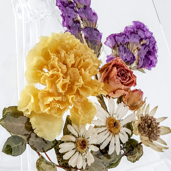 フラワーレジンプレート | カーネーション一輪｜崩れないドライフラワー｜ご褒美・誕生日・結婚・新築・記念日ギフト 4枚目の画像