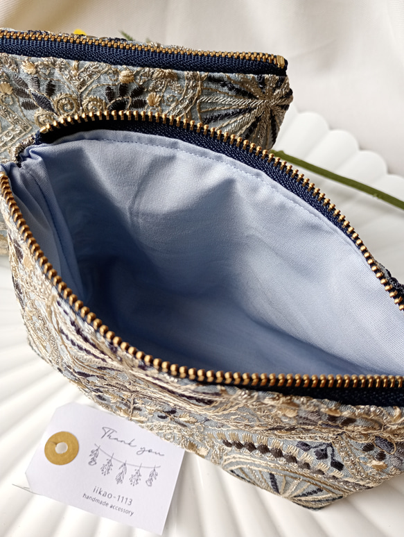 【16㌢】見た目以上の収納力　インド刺繍の贅沢ポーチ　スターナイト　 4枚目の画像