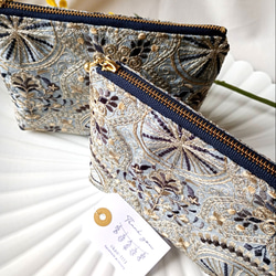 【16㌢】見た目以上の収納力　インド刺繍の贅沢ポーチ　スターナイト　 3枚目の画像