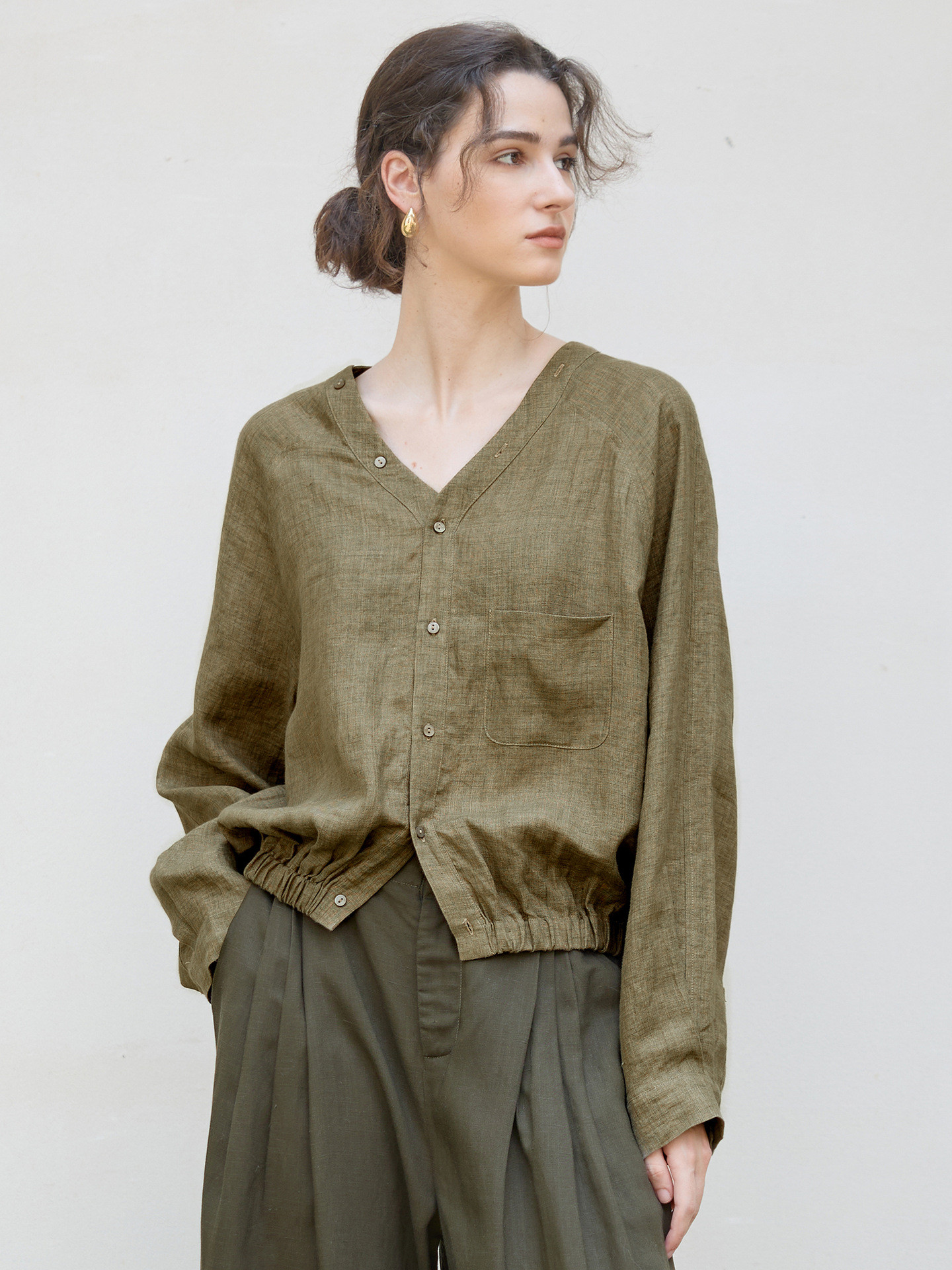 【Creema限定】リネン100% ラグランシャツ Vネック 秋の新作 色織り コクーンシルエット 上品なゆったりシルエ