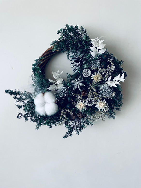 早割り　Мサイズ　プリザーブドフラワー　クリスマスリース　アジサイリース　Xmas　結婚祝い　新築祝い　紫陽花　　開店祝 9枚目の画像