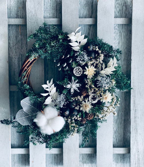 早割り　Мサイズ　プリザーブドフラワー　クリスマスリース　アジサイリース　Xmas　結婚祝い　新築祝い　紫陽花　　開店祝 7枚目の画像