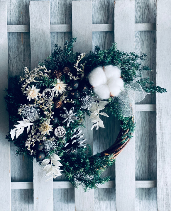 早割り　Мサイズ　プリザーブドフラワー　クリスマスリース　アジサイリース　Xmas　結婚祝い　新築祝い　紫陽花　　開店祝 6枚目の画像