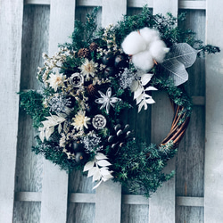 早割り　Мサイズ　プリザーブドフラワー　クリスマスリース　アジサイリース　Xmas　結婚祝い　新築祝い　紫陽花　　開店祝 3枚目の画像