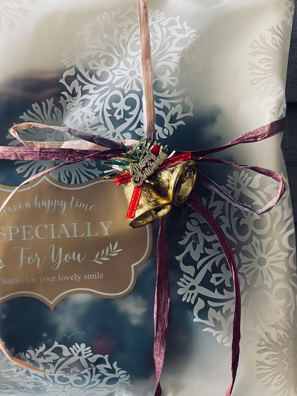 早割り　Мサイズ　プリザーブドフラワー　クリスマスリース　アジサイリース　Xmas　結婚祝い　新築祝い　紫陽花　　開店祝 9枚目の画像