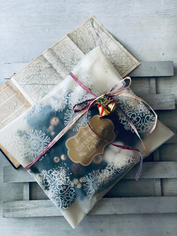 早割り　Мサイズ　プリザーブドフラワー　クリスマスリース　アジサイリース　Xmas　結婚祝い　新築祝い　紫陽花　　開店祝 10枚目の画像