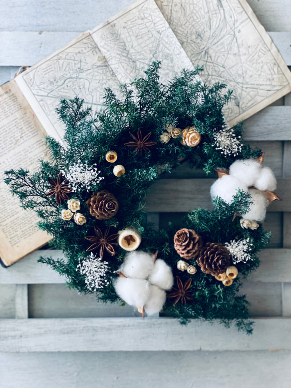 早割り　Мサイズ　プリザーブドフラワー　クリスマスリース　アジサイリース　Xmas　結婚祝い　新築祝い　紫陽花　　開店祝 6枚目の画像