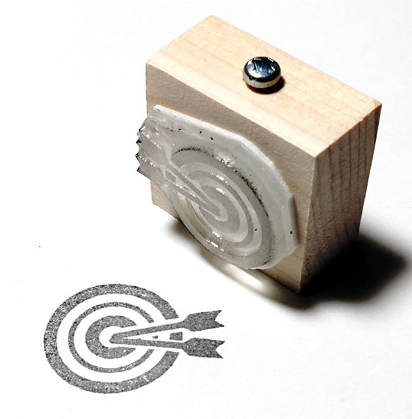 弓道の的（２本的中）スタンプ　2.0ｃｍｘ2.6ｃｍ　070923 1枚目の画像