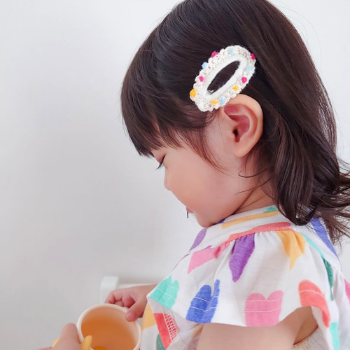 ハンドメイドアクセサリー　ハンドメイドヘアクリップ　ハンドメイドキッズ　キッズ ポンポンヘアピン】ハンドメイド ベビー キッズ ヘアアクセサリー