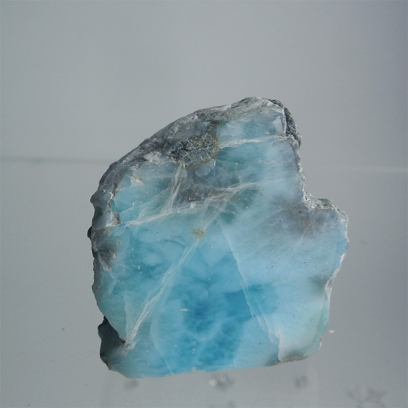 ラリマー原石　55g【送料込】　LMRG144 ドミニカ共和国の鉱山から　larimar