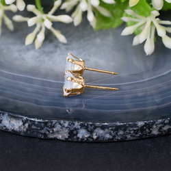 ムーンクォーツ・ピアス　6mm（1ペア）☆14kgf 3枚目の画像