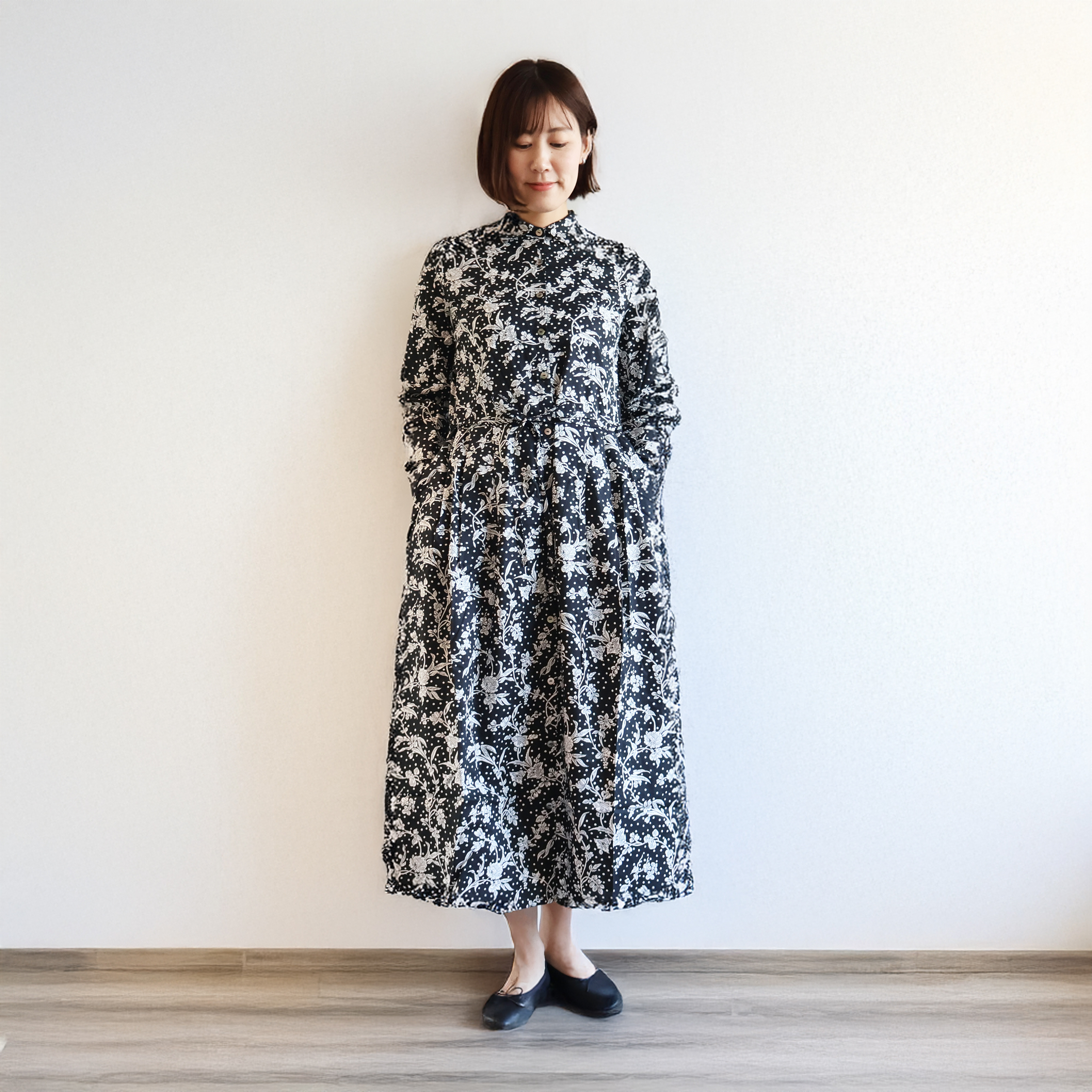 【お買い得品】シャツ衿前あきワンピース　マロリー　リバティプリント　タナローン使用　日本製 レディース　シャツワンピ