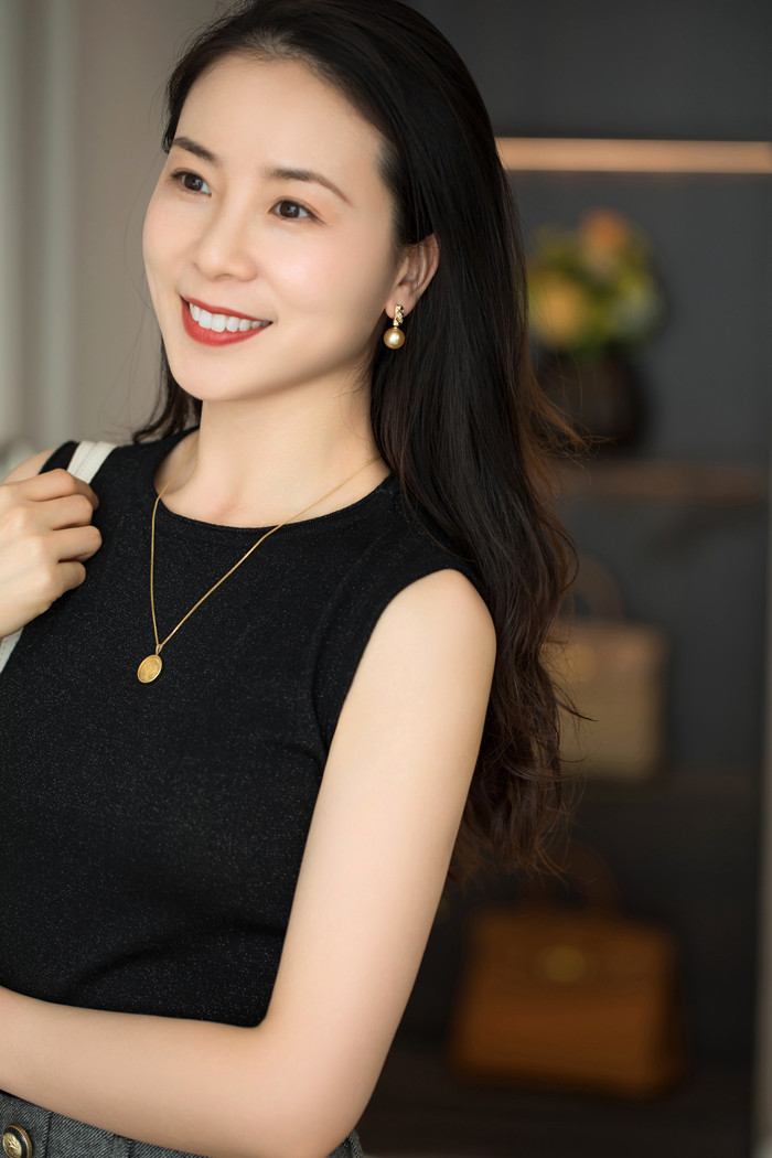 【ルミナ】11-12mm 南洋サンセットゴールデンパールイヤリング 18Kゴールド クラシックダイヤモンドパターン 温かみのある