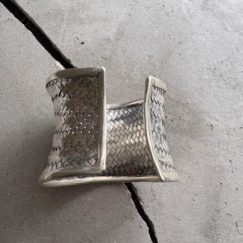 ミャオ族 民族 シルバー加工 バンクル バングル・リストバンド select