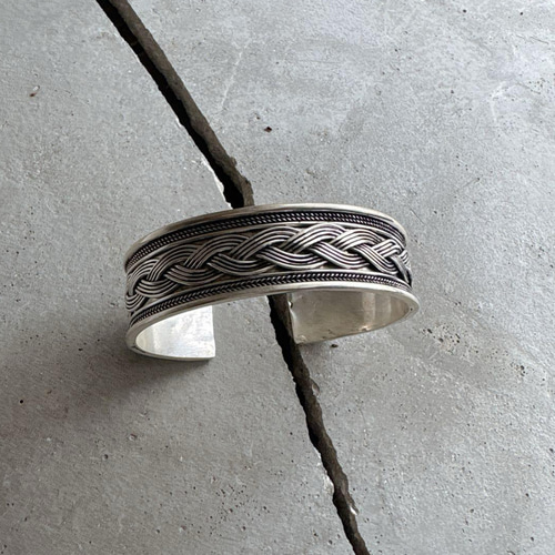 ミャオ族 民族 シルバー加工 バンクル バングル・リストバンド select