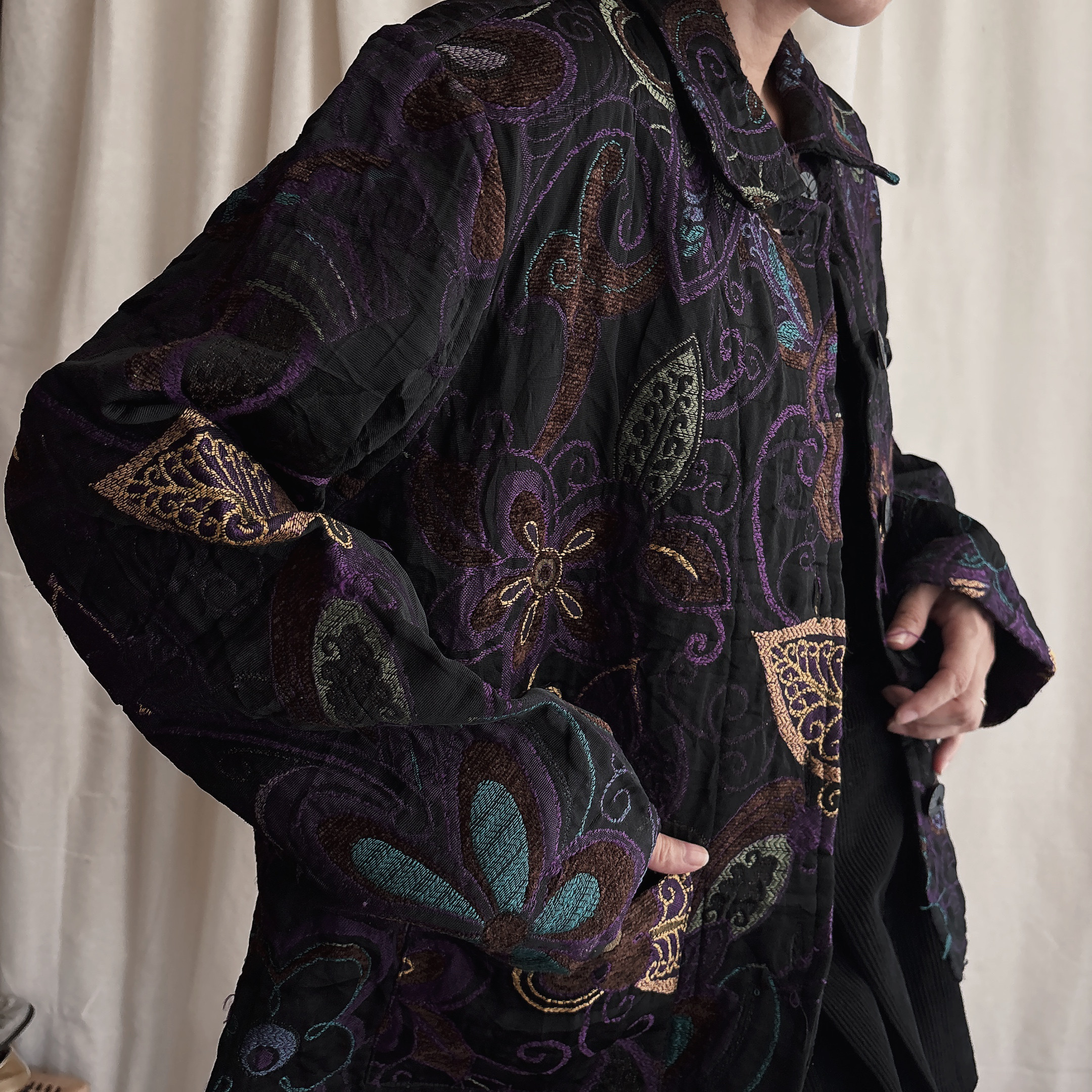 インド　コーデュロイ　ジャケット　スウェード　インド刺繍　ブルゾン　アウター古着