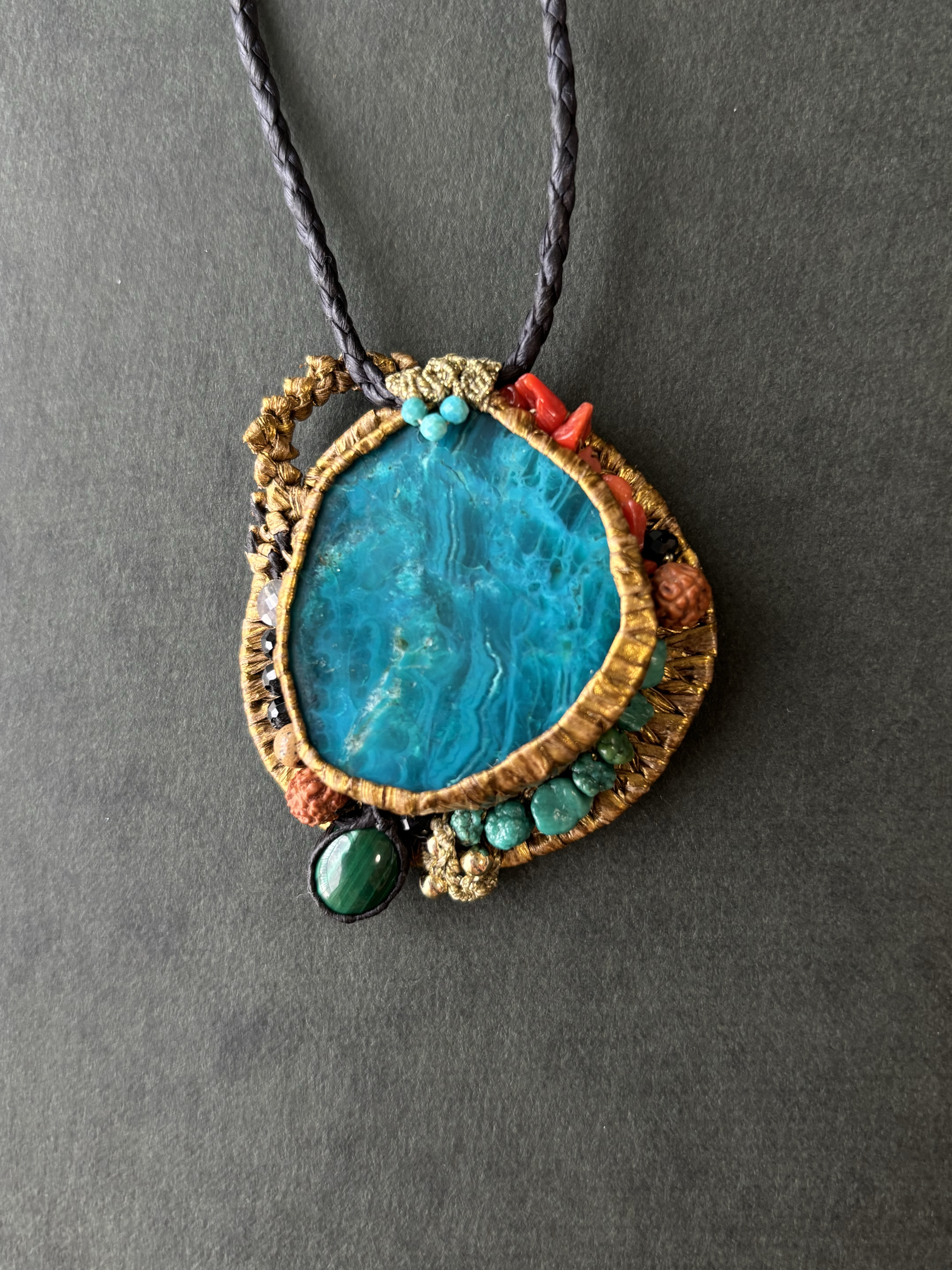 クリソコラとたくさんの石の和紙と大麻のネックドレス