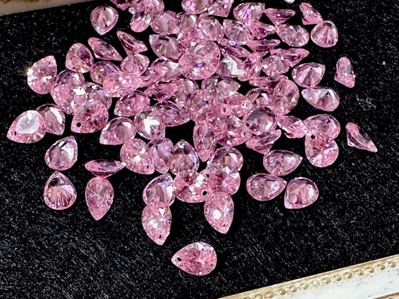 PS502  ピンク 方穴有り A級キュービックジルコニア 6x8mm 雫型 5個入り CZ  手芸 パーツ 素材 2枚目の画像