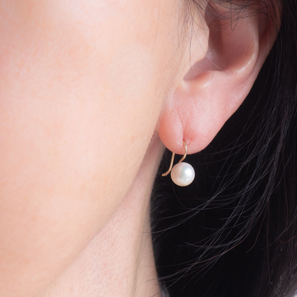 テリに深みのある貝パール・ピアス～14KGF(イヤリング加工可) 1枚目の画像