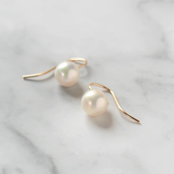 テリに深みのある貝パール・ピアス～14KGF(イヤリング加工可) 4枚目の画像