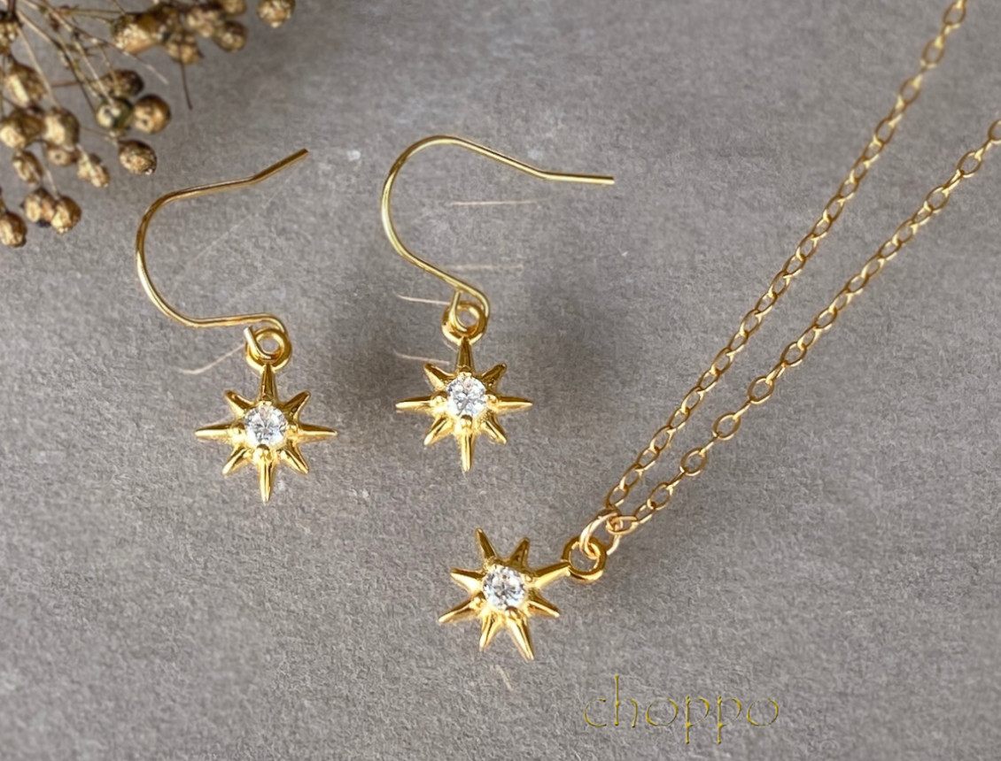 スタージルコニアのネックレス＆ピアス2点セット　14kgf　金属アレルギー対応　誕生石　ギフト　星　ダイヤモンド　星空