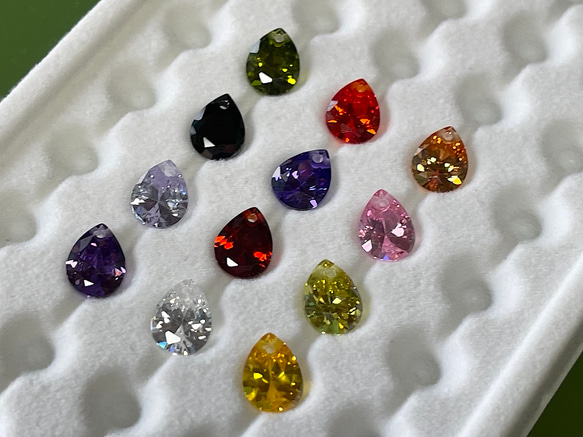 MIX013 ミックス 雫型 A級キュービックジルコニア 6x8mm 穴有り12色入り(各一色ずつ) 3枚目の画像