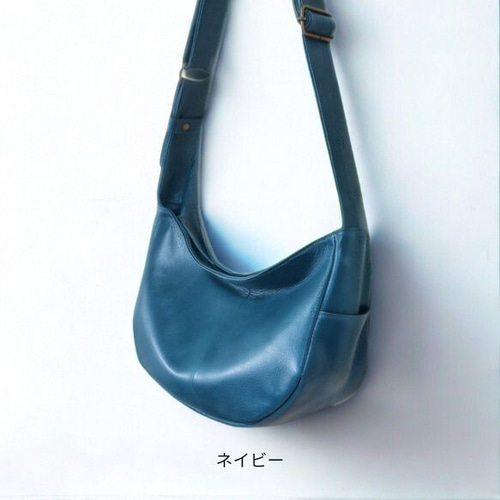 極柔】本革 ショルダーバッグ M ハーフムーン M. 姫路レザー 斜めがけ
