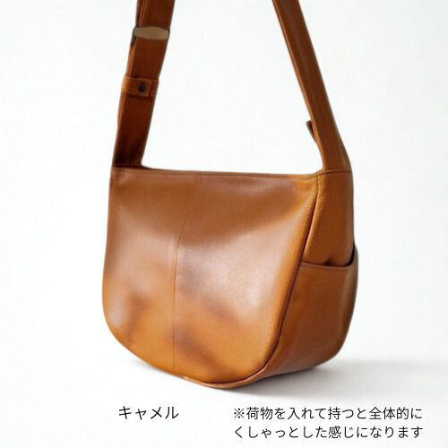 極柔】本革 ショルダーバッグ M ハーフムーン M. 姫路レザー 斜めがけ