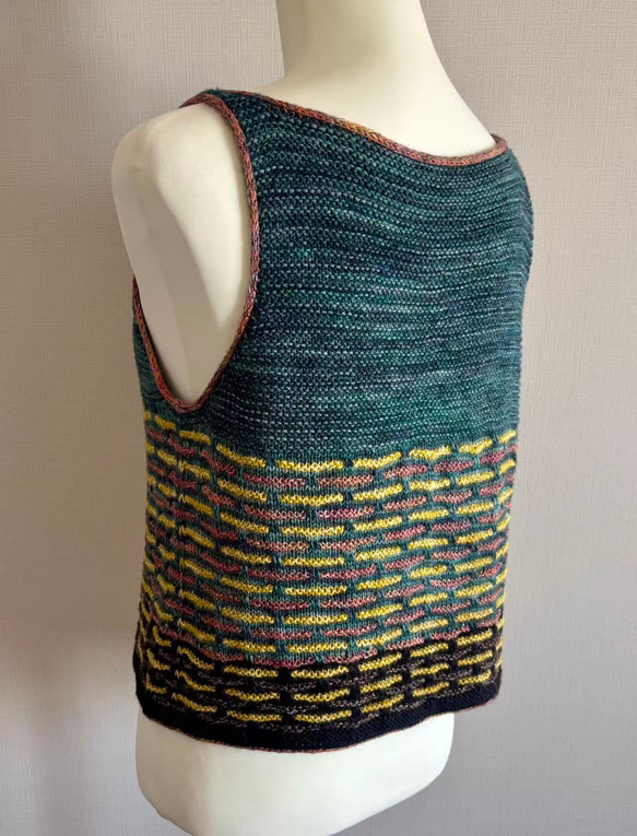 手編み ノースリーブセーター ウール&アルパカ毛糸使用(グリーン) 6枚目の画像