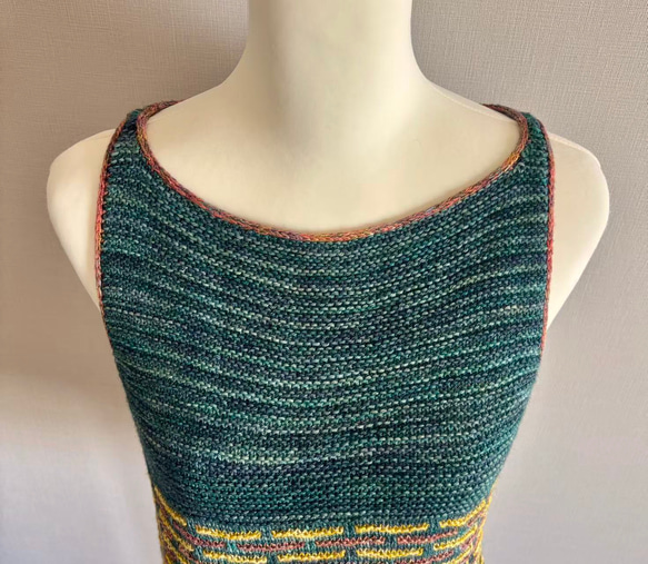 手編み ノースリーブセーター ウール&アルパカ毛糸使用(グリーン) 7枚目の画像