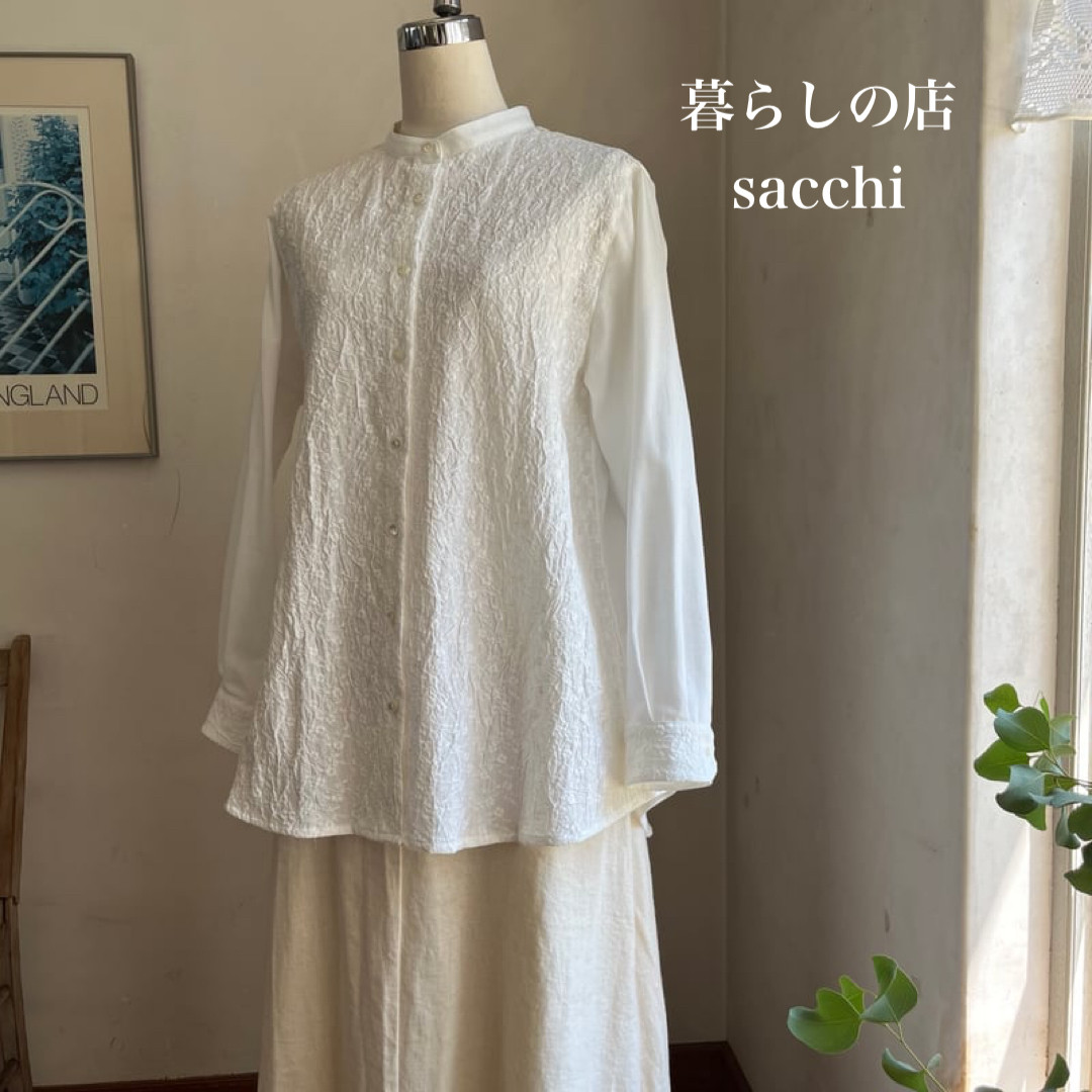 オーツシャツ　コットンキャンブリック　ランタナ刺繍　オフホワイト　＊暮らしの店sacchi＊