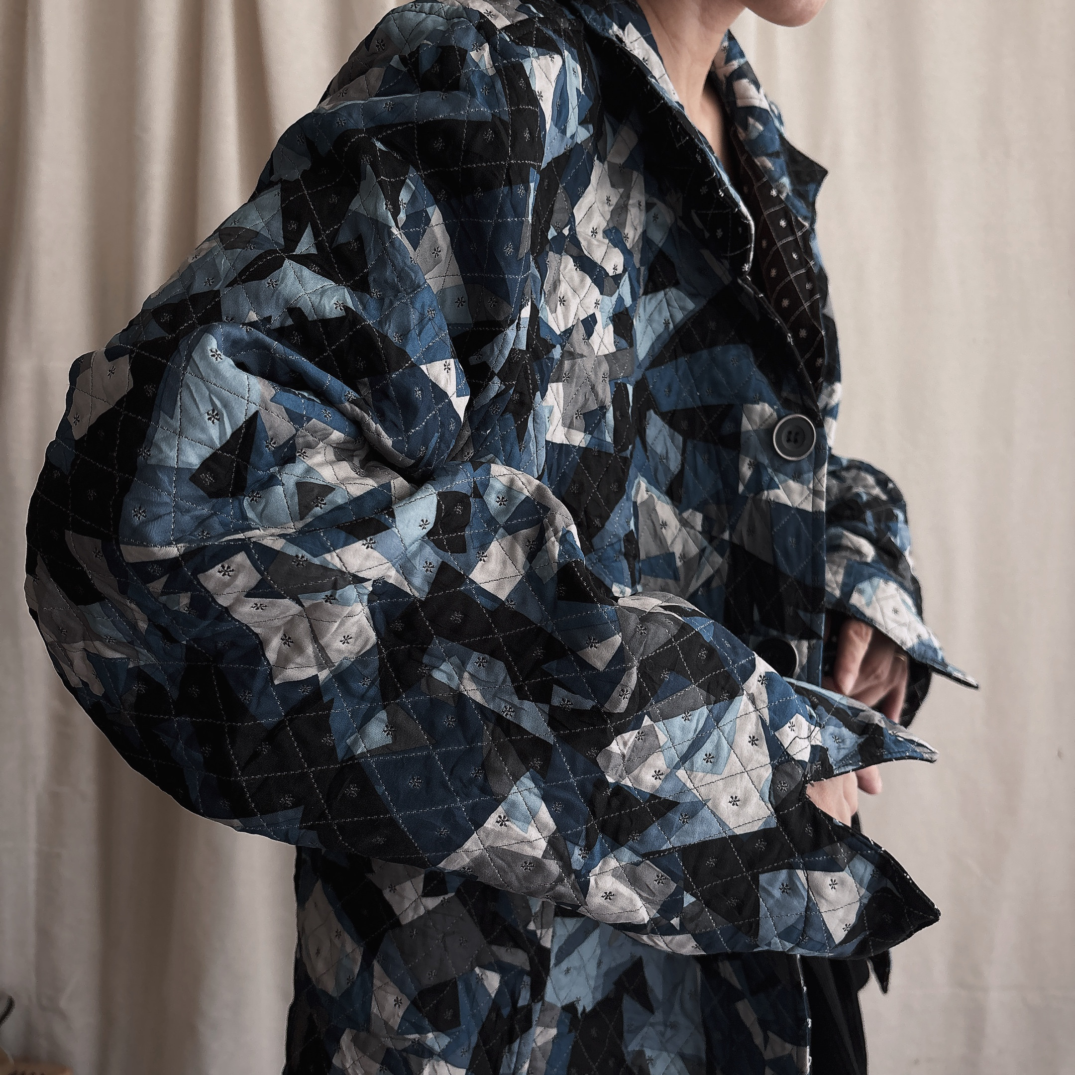 インド　コーデュロイ　ジャケット　スウェード　インド刺繍　ブルゾン　アウター古着 14,122円