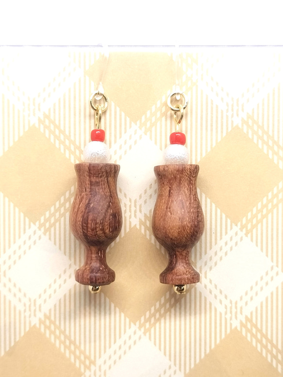 ブビンガのソーダフロート風ピアス 1枚目の画像