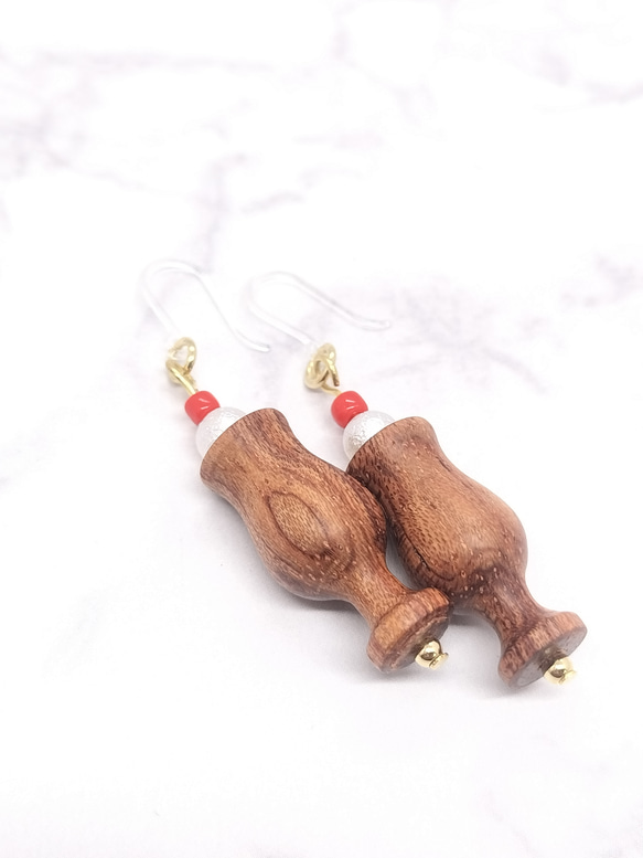 ブビンガのソーダフロート風ピアス 2枚目の画像