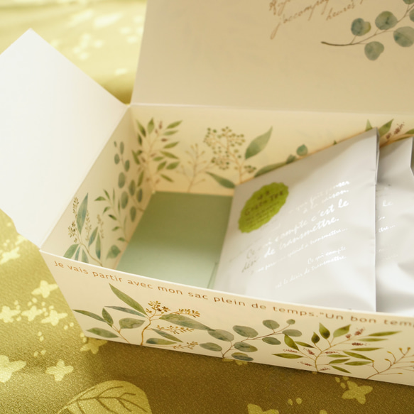 「抹茶サブレ＆葉っぱサブレ（S）」期間限定デザインボックスお祝い、お礼に。当店１番人気のサブレです。 4枚目の画像