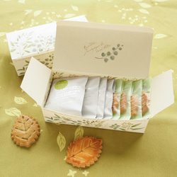 「抹茶サブレ＆葉っぱサブレ（S）」期間限定デザインボックスお祝い、お礼に。当店１番人気のサブレです。 3枚目の画像