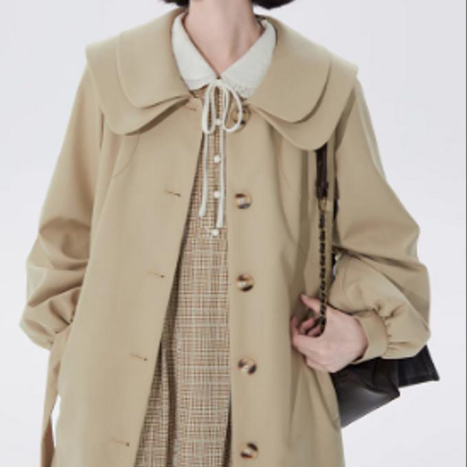 カーキ色の秋 レトロ ゆったり した コート