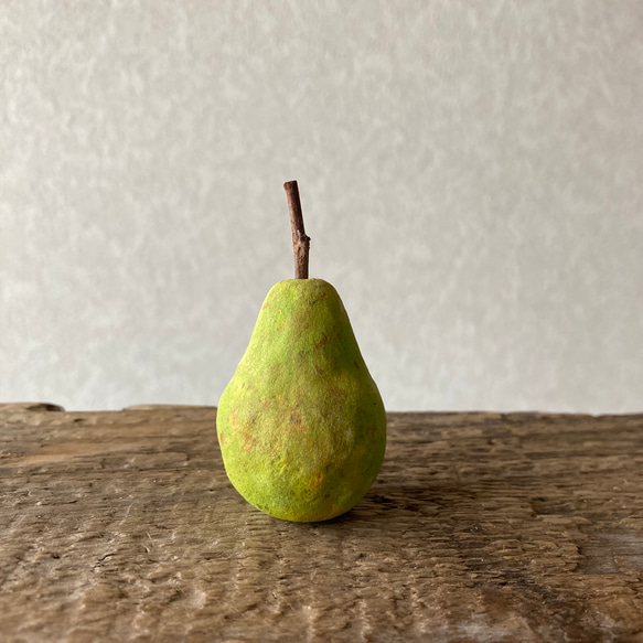 9813.bud 秋の実り 洋梨 1枚目の画像