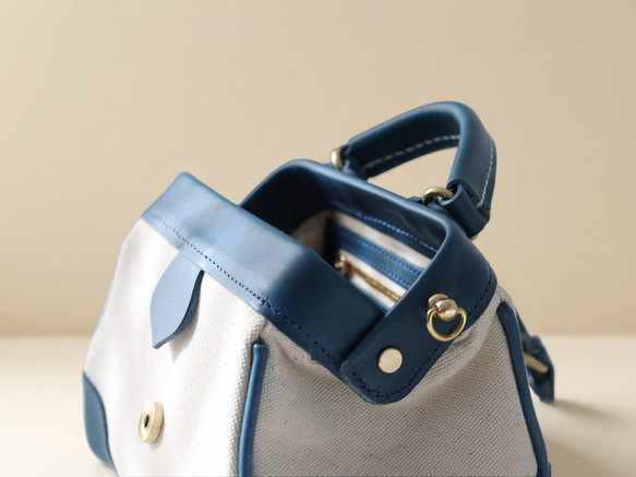 「帆布×革の組み合わせ」大人気！フラットタイプのがま口バッグ 手作りのショルダーバッグ　2WAY 中型鞄 19枚目の画像