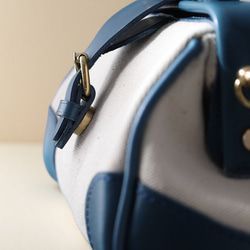 「帆布×革の組み合わせ」大人気！フラットタイプのがま口バッグ 手作りのショルダーバッグ　2WAY 中型鞄 9枚目の画像