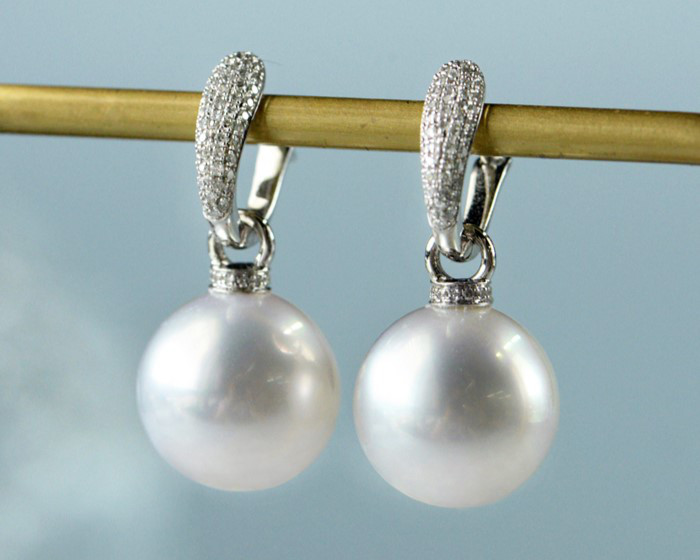 【ルミナ】11-12mm ヴィーナスオーストラリア産ホワイトパール、日本製ウーロンパール、天然南洋真珠ピアス、18Kゴールドとダ