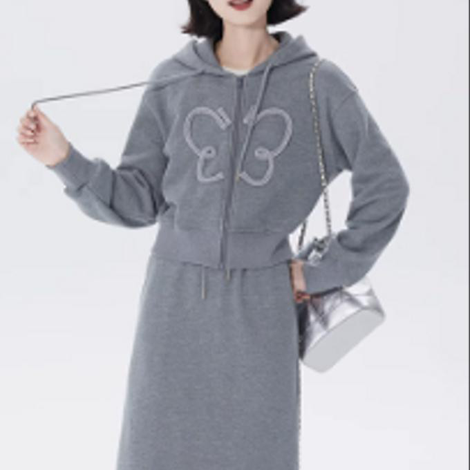 帽子の上着 秋の長袖の短い 上着