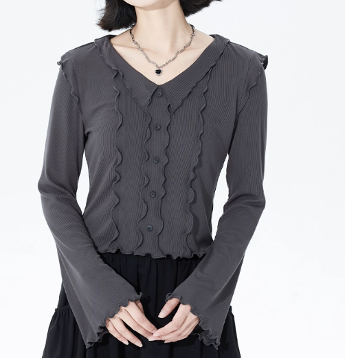 グレー長袖ニットvネックトップス