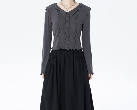 グレー長袖ニットvネックトップス