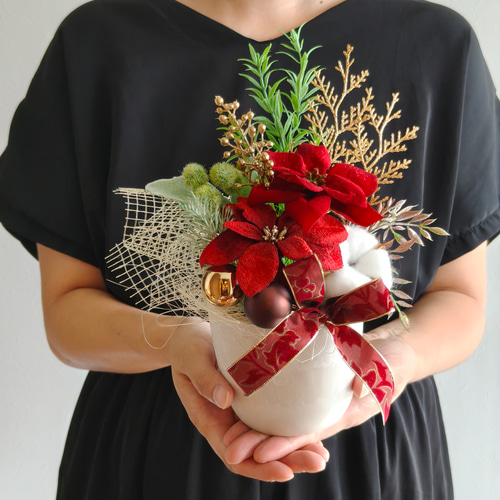クリスマスアレンジ〇〇様オーダー品　ドライ花アレンジメント ホワイト・赤（蘭華） 8e4ca74872ec4263df48b5b2f60bfa