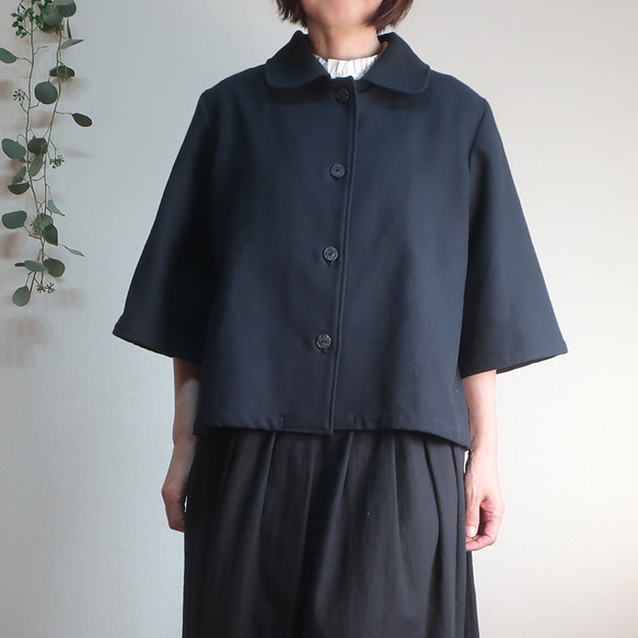大人のモノトーン 冬のフォーマルにも ステンカラージャケット（コットンツイード／黒色） 5枚目の画像