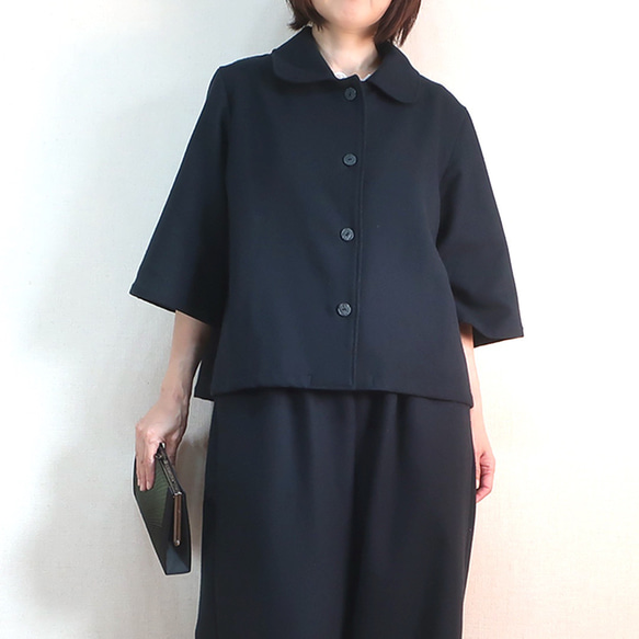 大人のモノトーン 冬のフォーマルにも ステンカラージャケット（コットンツイード／黒色） 2枚目の画像