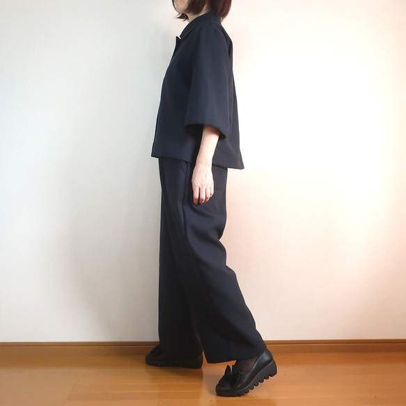 大人のモノトーン 冬のフォーマルにも ステンカラージャケット（コットンツイード／黒色） 15枚目の画像