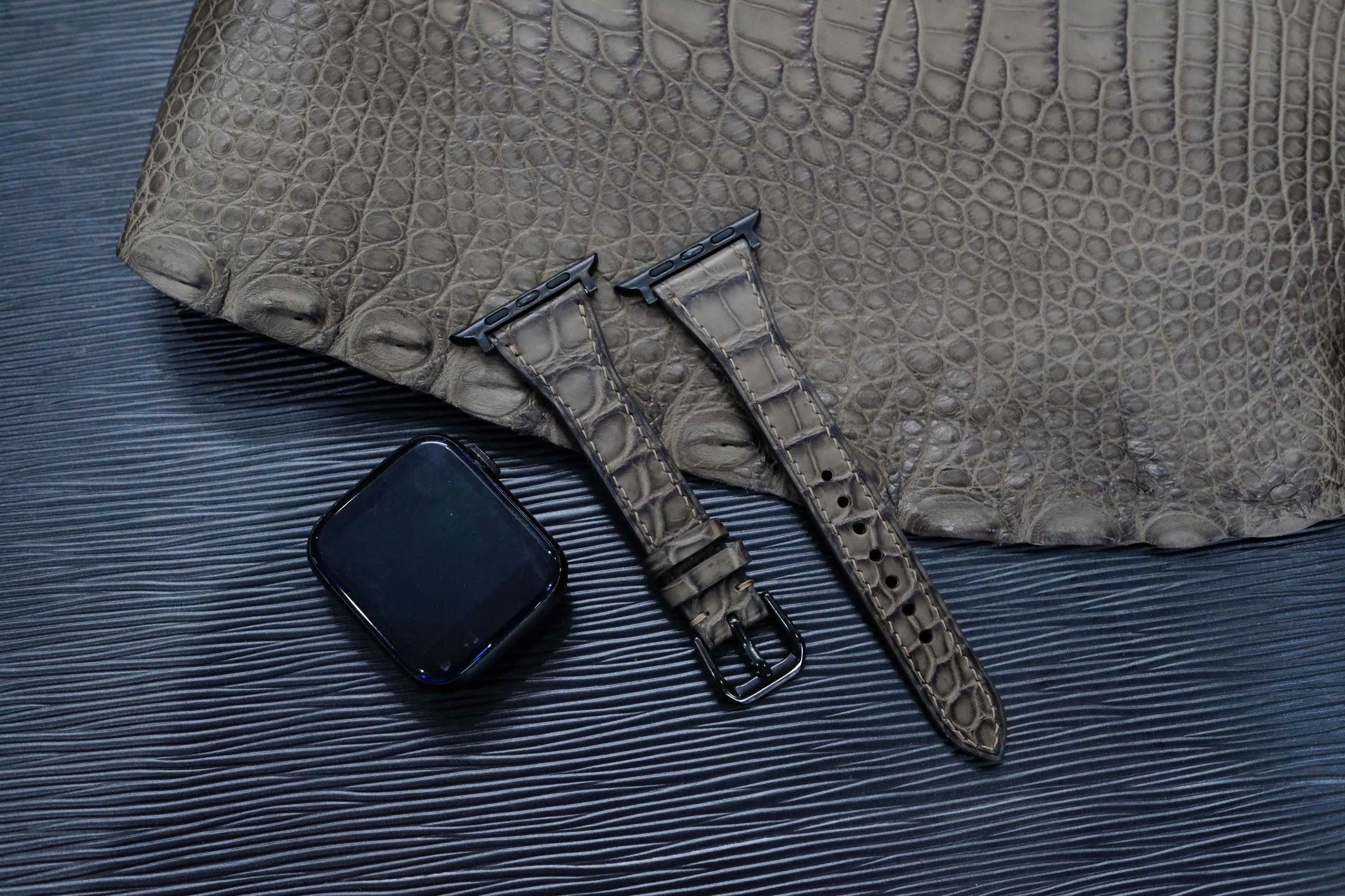 コピー：革使用アップルウォッチ時計ベルト　高級ワニ革時計バンド