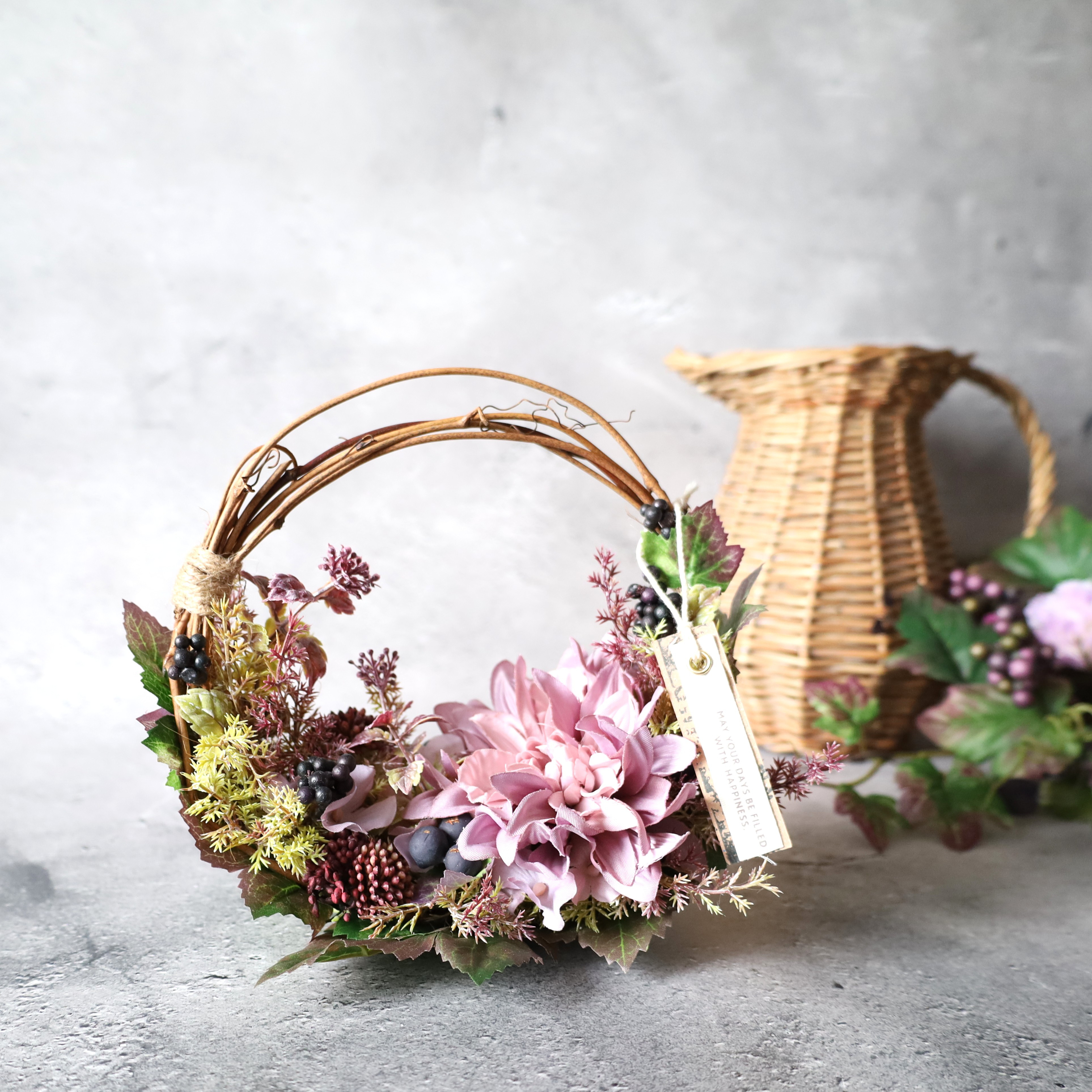 リースノアール❁オーキットダリア❁　置き型リース　ダリア　三日月　誕生日　記念日　結婚祝い　インテリア　クリスマス